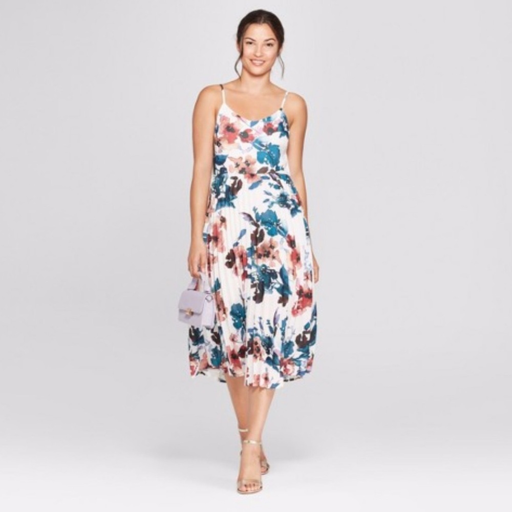 NWOT Floral Pleated Midi Dress